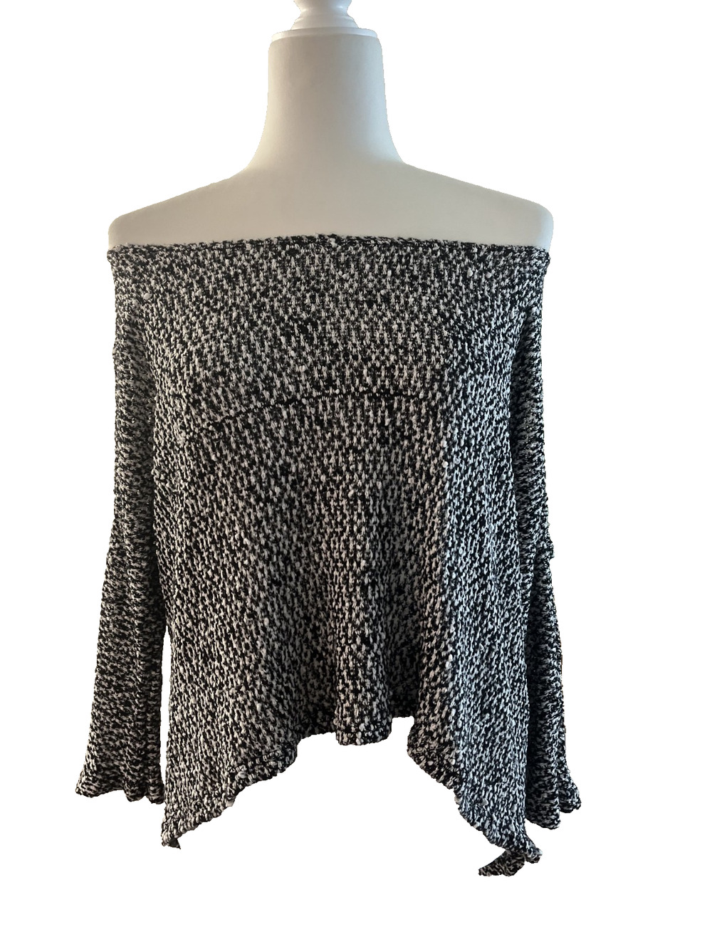 Women's Rue21 Size XL Black White Knit Off Shoulder Cold Shoulder Blouse